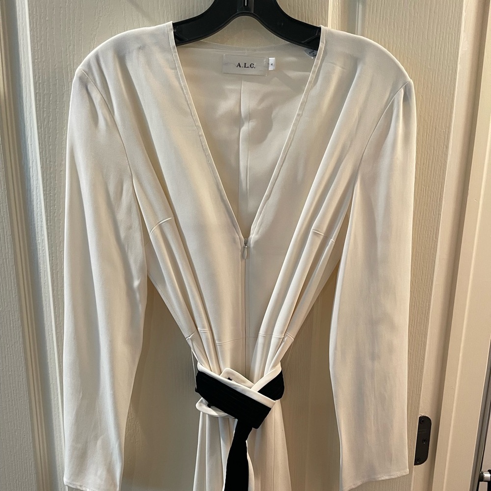 Beautiful  A.L.C. V-neck front zipper long sleeve shift dress with velvet belt.